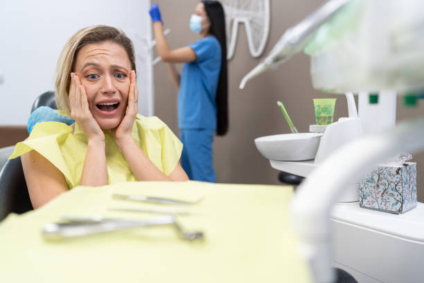 Best Emergency Dental Care for Broken or Chipped Teeth in Holland, TX